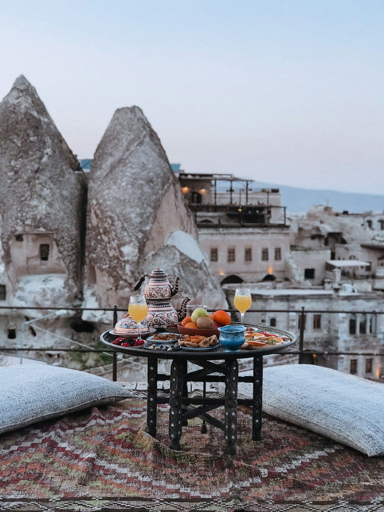 Best Cave Hotels in Cappadocia (With Rooftop Balloon Views)
